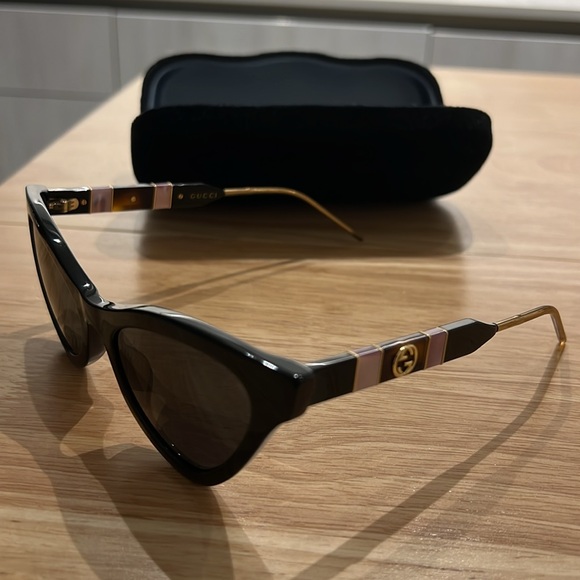 GUCCI CAT EYE ACETATE SUNGLASSES - Picture 4 of 6